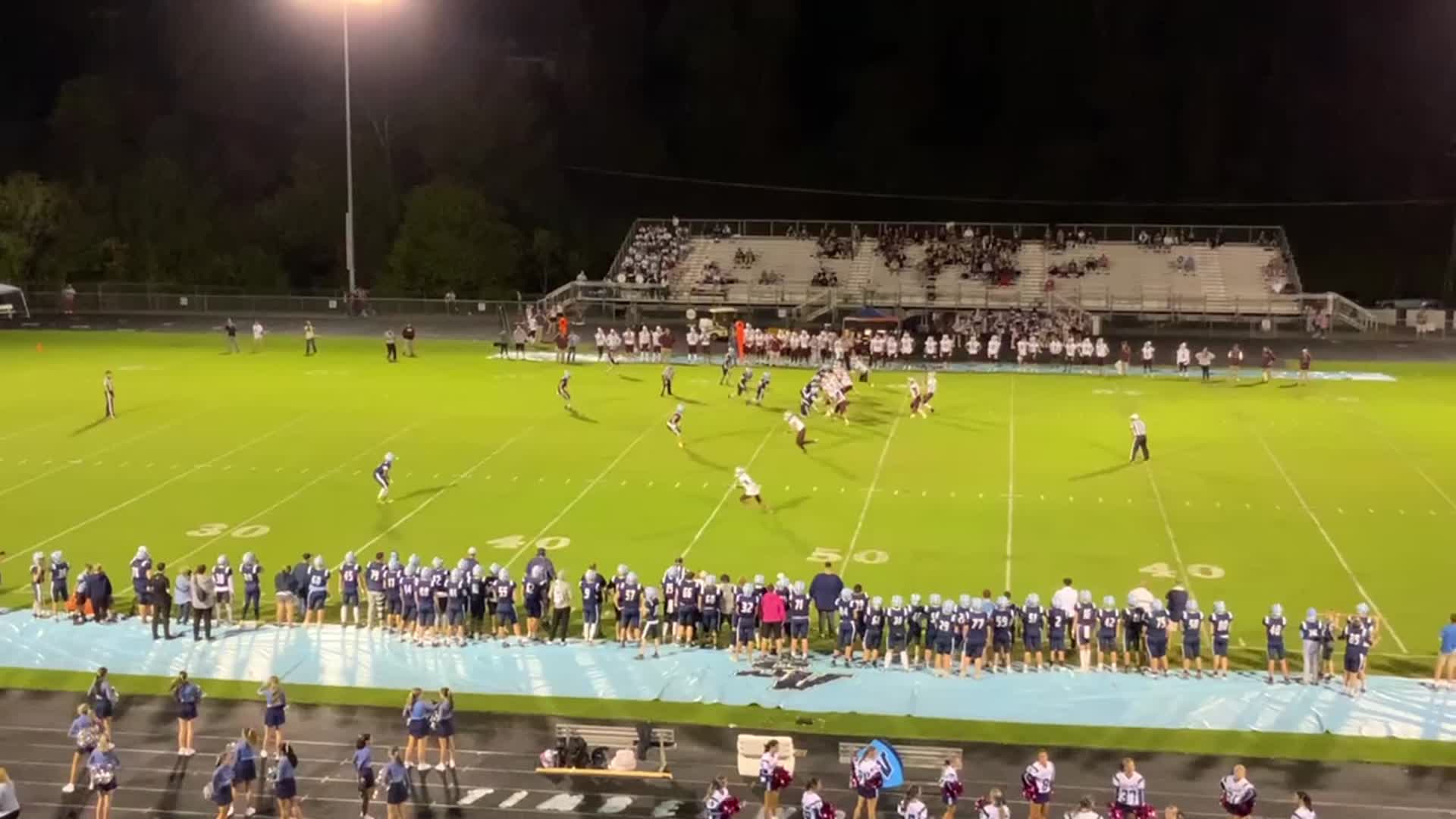 BraedenBooth3's tweet card. senior year highlights class 25