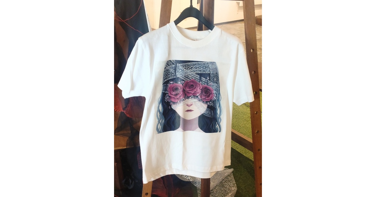 KL_8og's tweet card. 2023年制作の「見据える #2」を使用したTシャツ