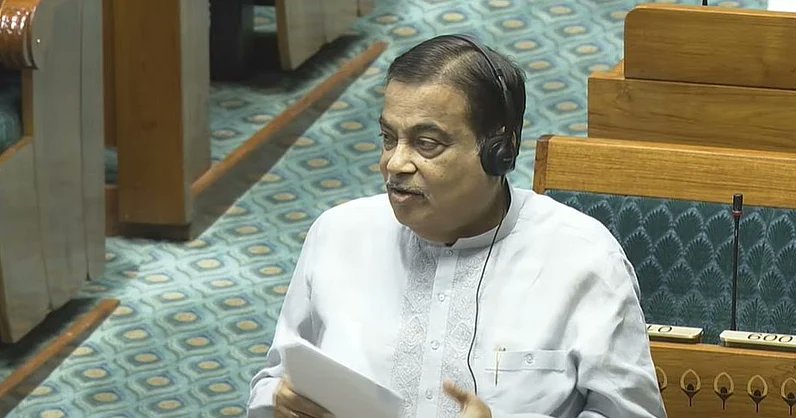 _NitinMalhotra's tweet card. Nitin Gadkari floated the idea of flute, tabla, violin, harmonium sounds for vehicle horns.