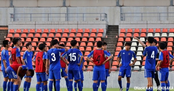 gekisaka's tweet card. 　U-15 Jリーグ選抜は29日、味の素フィールド西が丘でリバプールU15との「Jリーグインターナショナルシリーズ2025 アカデミーマッチ」初戦を行う。19時のキックオフを前に両チームの先発メンバーが発表された。　...