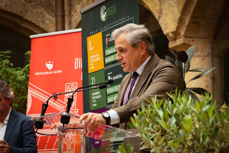 CircuitoExtr's tweet card. El consejero de Gestión Forestal y Mundo Rural de la Junta de Extremadura recibió en la mañana de ayer a los tres finalistas a diez días de hacer el paseíllo en la Gran Final del Circuito La tercera...