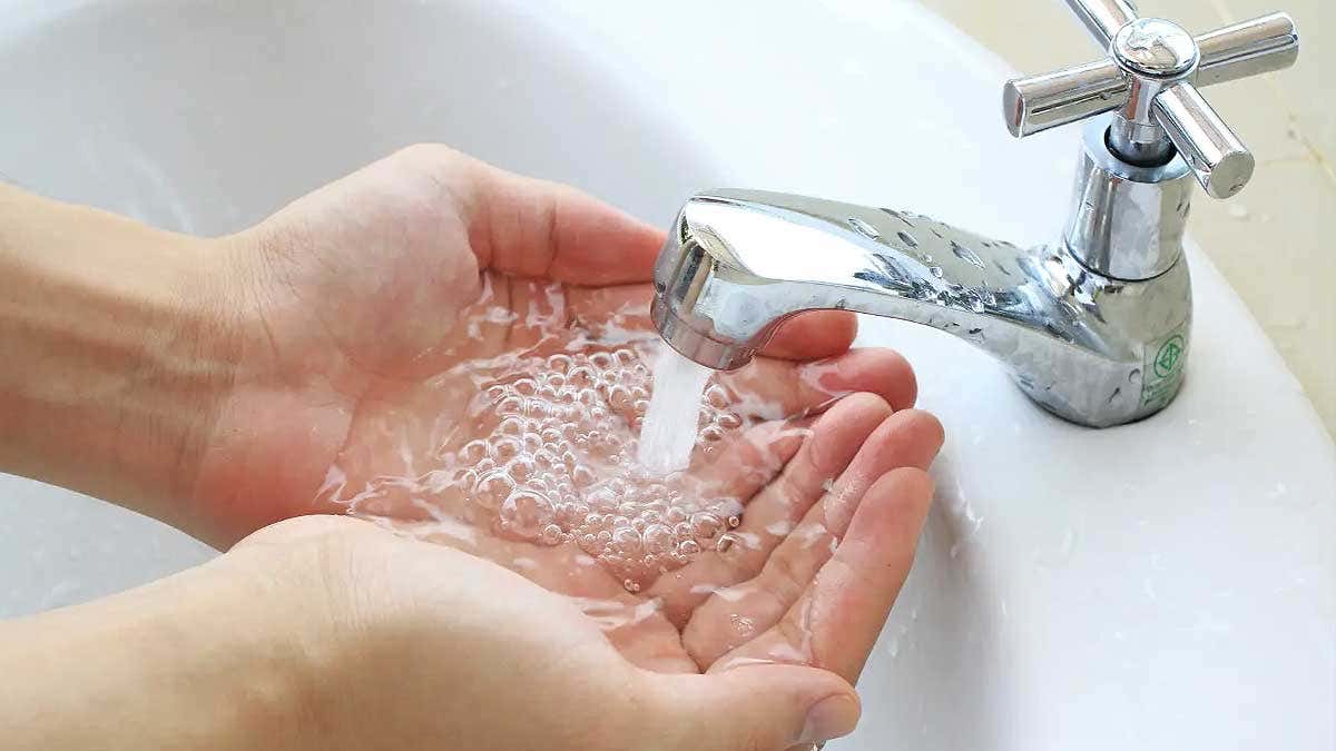 CadizDirecto's tweet card. El Ayuntamiento de Rota informa a todos vecinos de una intervención programada en la red de abastecimiento de agua potable que se dejarán sentir en una bajada
