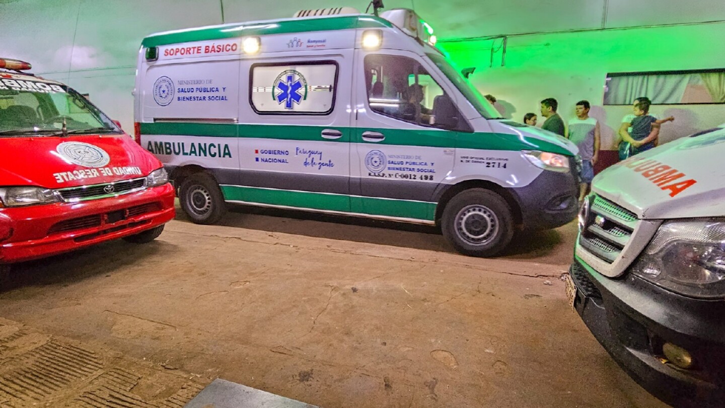 UltimaHoracom's tweet card. La estructura del centro asistencial tiene 35 años, por lo que amerita construir el Gran Hospital del Este y fortalecer el servicio de las 111 unidades de salud del interior para reducir las deriva...