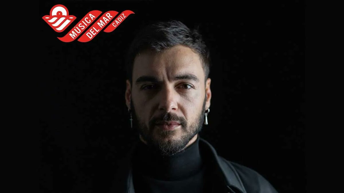 CadizDirecto's tweet card. El Muelle Reina Victoria de Cádiz vivirá una noche mágica este viernes 1 de agosto con la actuación del jerezano RAULE, que es uno de los artistas más
