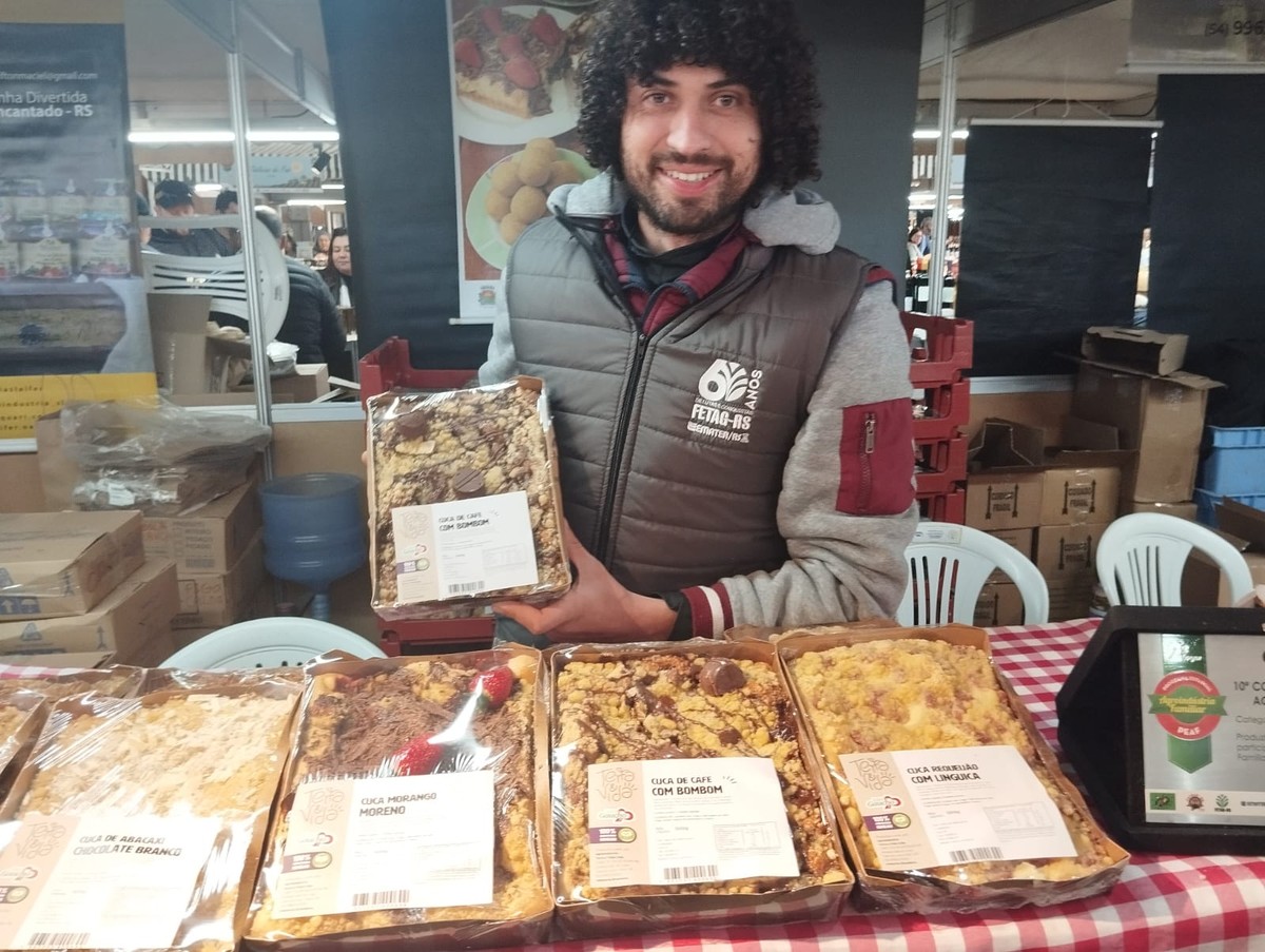 Globo_Rural's tweet card. Cuca de café com bombom é principal novidade que família de Feliz (RS) levou para a Expointer 2024