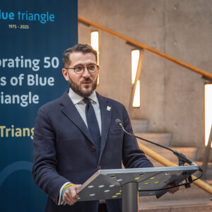 Tweet card summary image