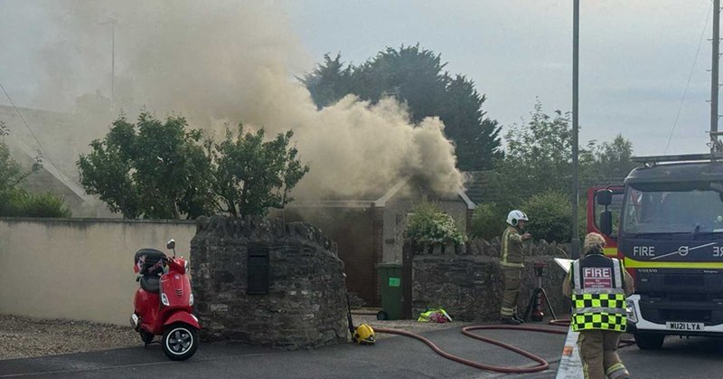 Tweet card summary image