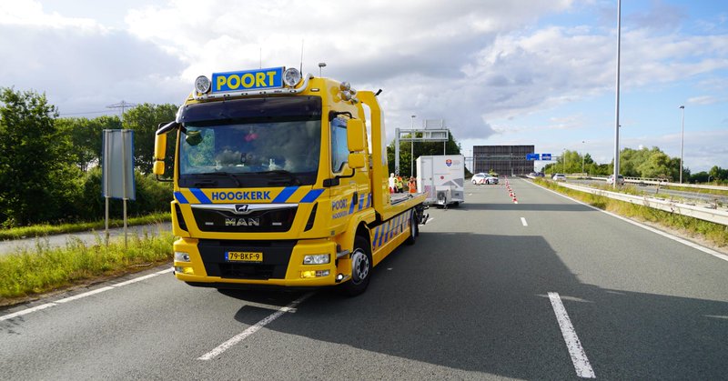 Aanhanger schiet los op N46 bij afrit Driebond: rijstrook afgesloten