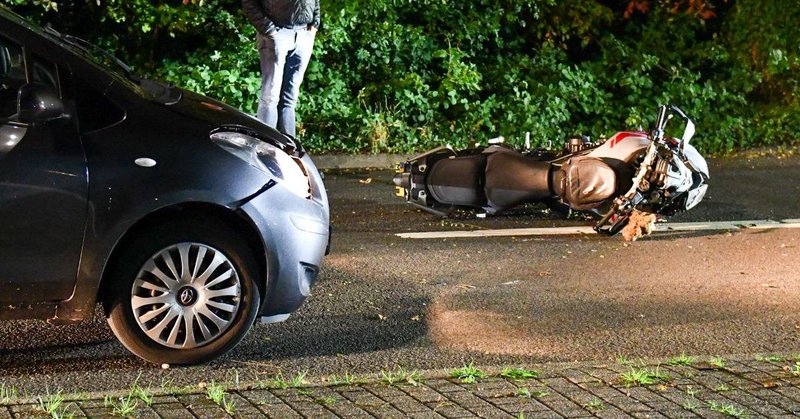Motorrijder ernstig gewond bij ongeval in Den Ham