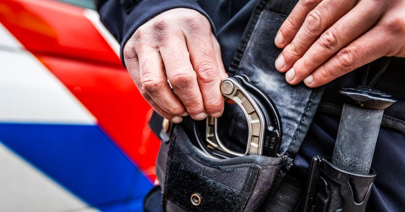 Kinderen op school gezien met wapens, leerlingen aangehouden door politie