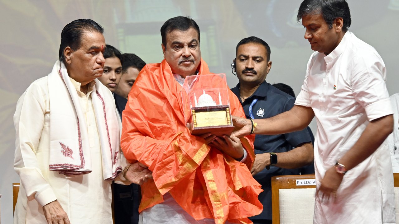 timesnowbatmya's tweet card. पुण्यातील एमआयटी वर्ल्ड पीस युनिव्हर्सिटी (MIT-WPU) येथे आयोजित ‘सस्टेनेबल टनेलिंग फॉर बेटर लाईफ’ या आंतरराष्ट्रीय कार्यशाळेच्या उद्घाटनप्रसंगी बोलत होते. यावेळी भारत, युरोप, यूके, यूएस येथील अनेक...