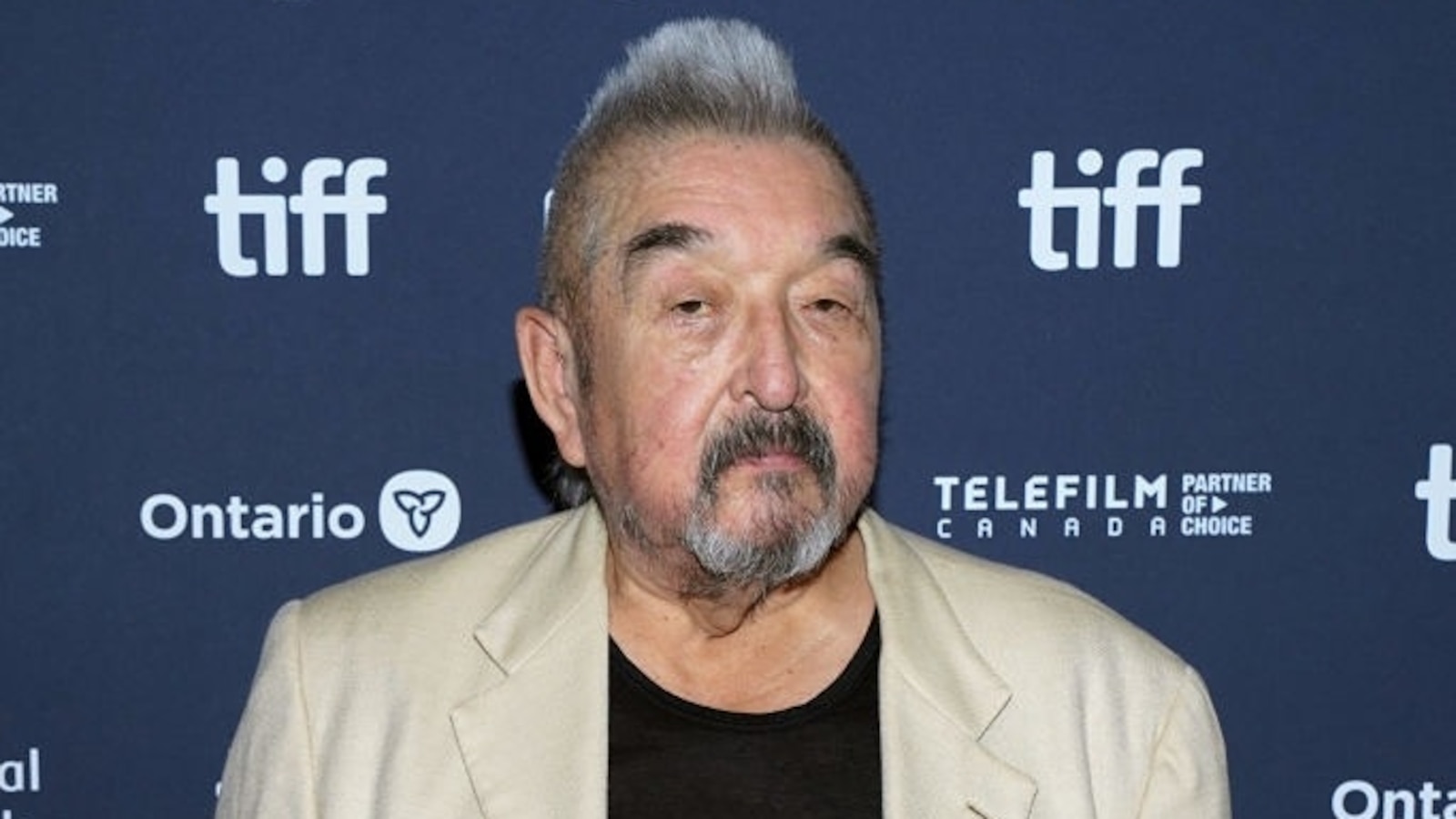 ABCWorldNews's tweet card. Oscar-nominated "Dances With Wolves" actor Graham Greene has died at 73 years old after battling a "lengthy illness," his agent confirmed to ABC News.