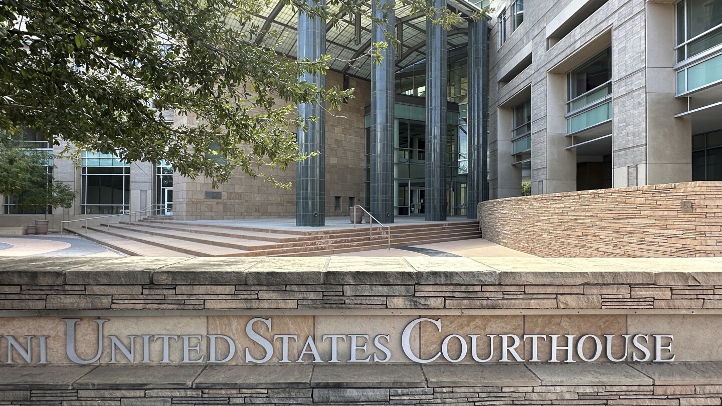 supportKIND's tweet card. An Arizona judge has extended a temporary restraining order blocking the Trump administration’s effort to remove Guatemalan and Honduran children living in shelters or foster care after coming to the...