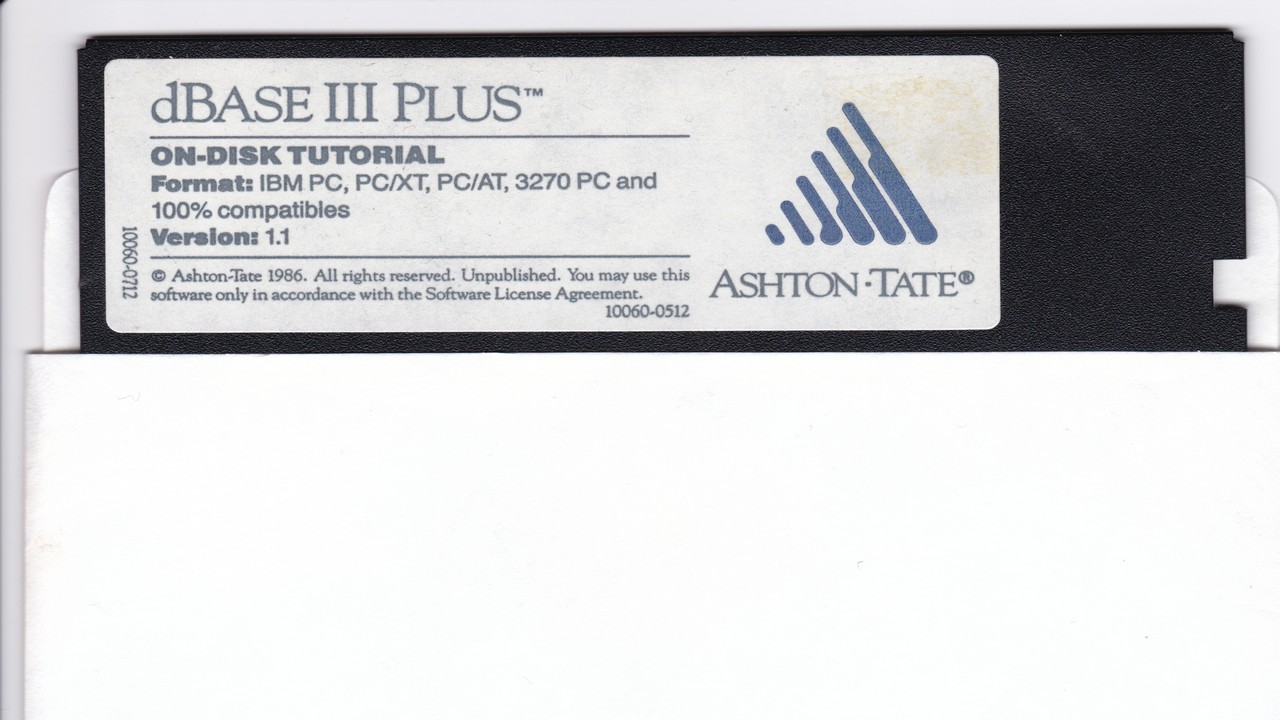manllaca's tweet card. Programando un software de gestión en Clipper y dBASE en 1990