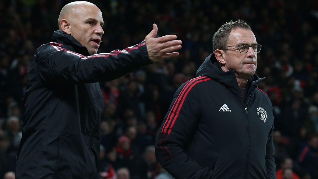 AlexShawTel's tweet card. Man United's sulking stars and a fictional American soccer coach -- ESPN's Insider Notebook has the latest from a turbulent time at Old Trafford.