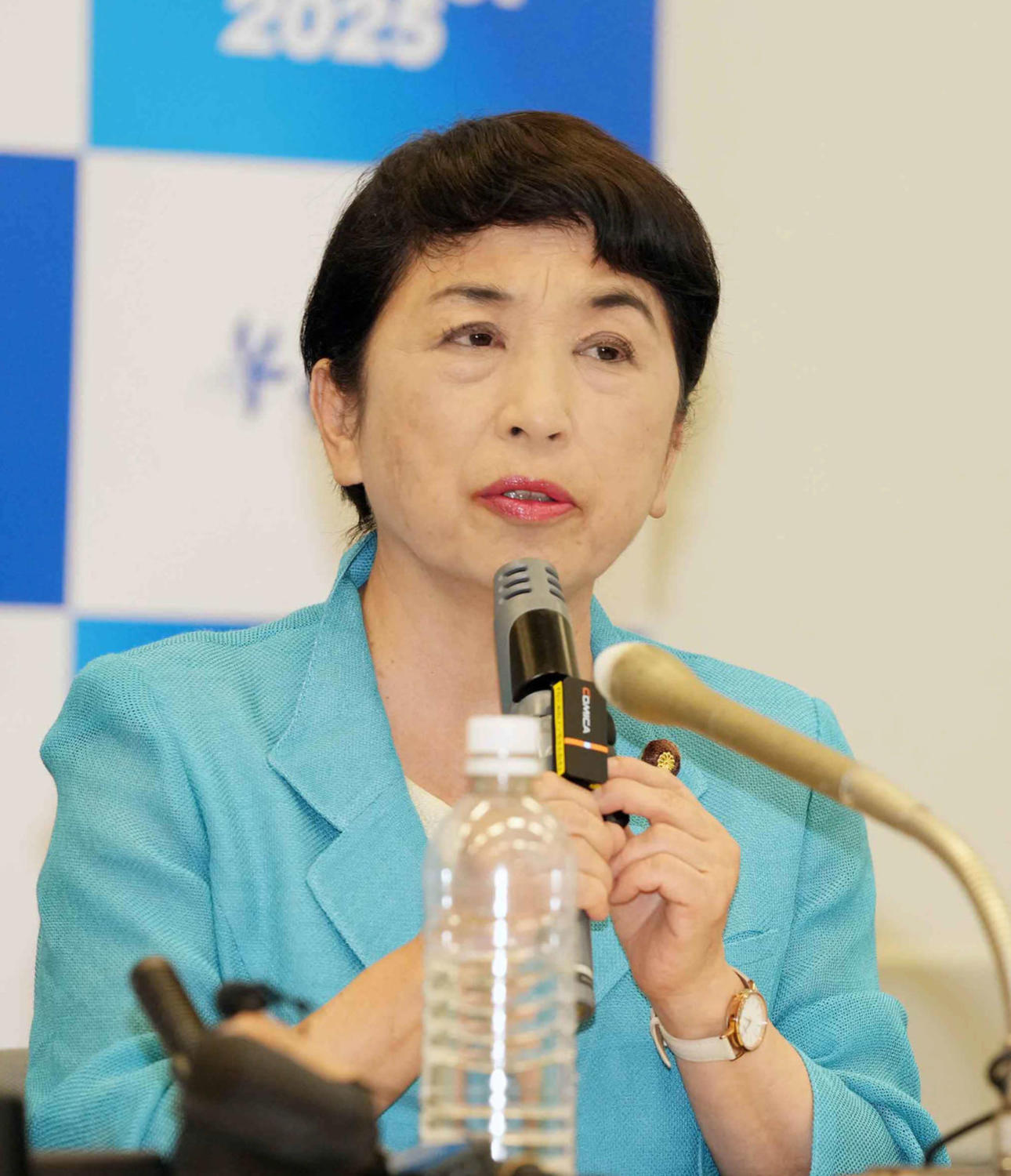 FIFI_Egypt's tweet card. 　社民党の福島瑞穂党首（69）が4日、X（旧ツイッター）を更新。同日行われた自民党総裁選で新総裁に就任した高市早苗・前経済安保担当相（64）について、自身の思いの丈を述べた。 　「自民党総裁に高市
