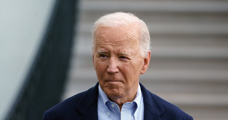 dntwit's tweet card. Joe Biden, 82 anos, está a fazer radioterapia para o cancro da próstata que lhe foi diagnosticado em maio, informou este sábado, 11 de outubro, um porta-voz do