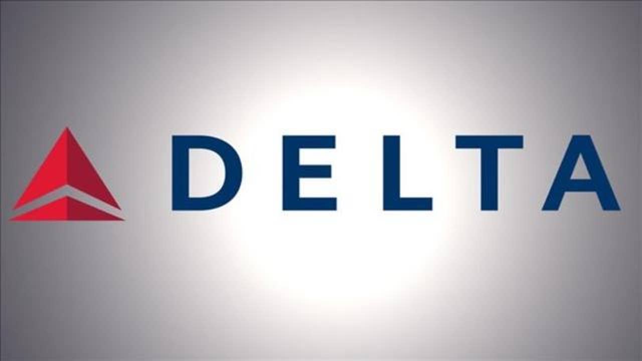 FOX5Atlanta's tweet card. Delta Flight 54's takeoff was halted due to a possible engine issue detected by the crew.