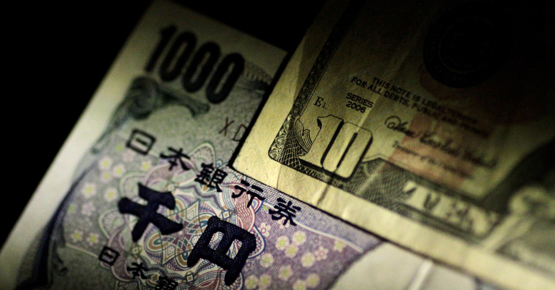 TomoMachi's tweet card. The yen tumbled against the U.S. dollar by the most in five months in early trading on Monday after Sanae Takaichi won the LDP leadership election at the weekend, setting the country on course for...