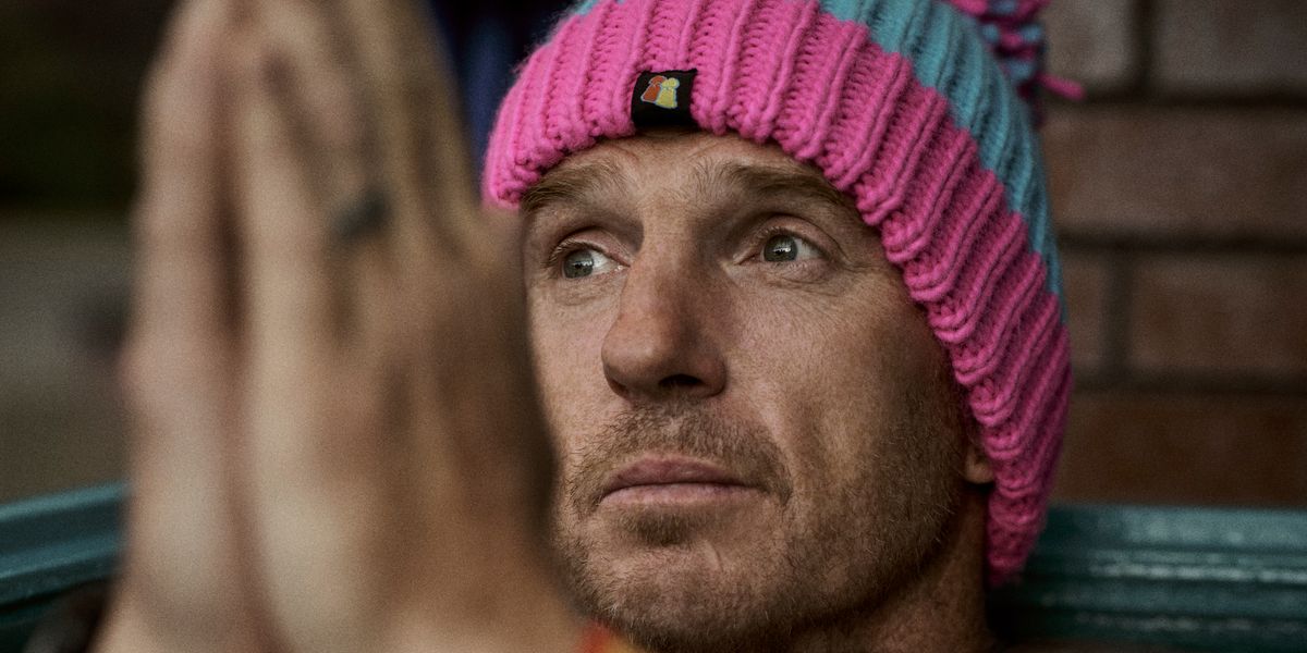 SPIEGEL_English's tweet card. Former rugby professional Alix Popham suffered around 100,000 blows to the head during his career and his brain is severely damaged. He and other ex-professionals are now suing several rugby associ...
