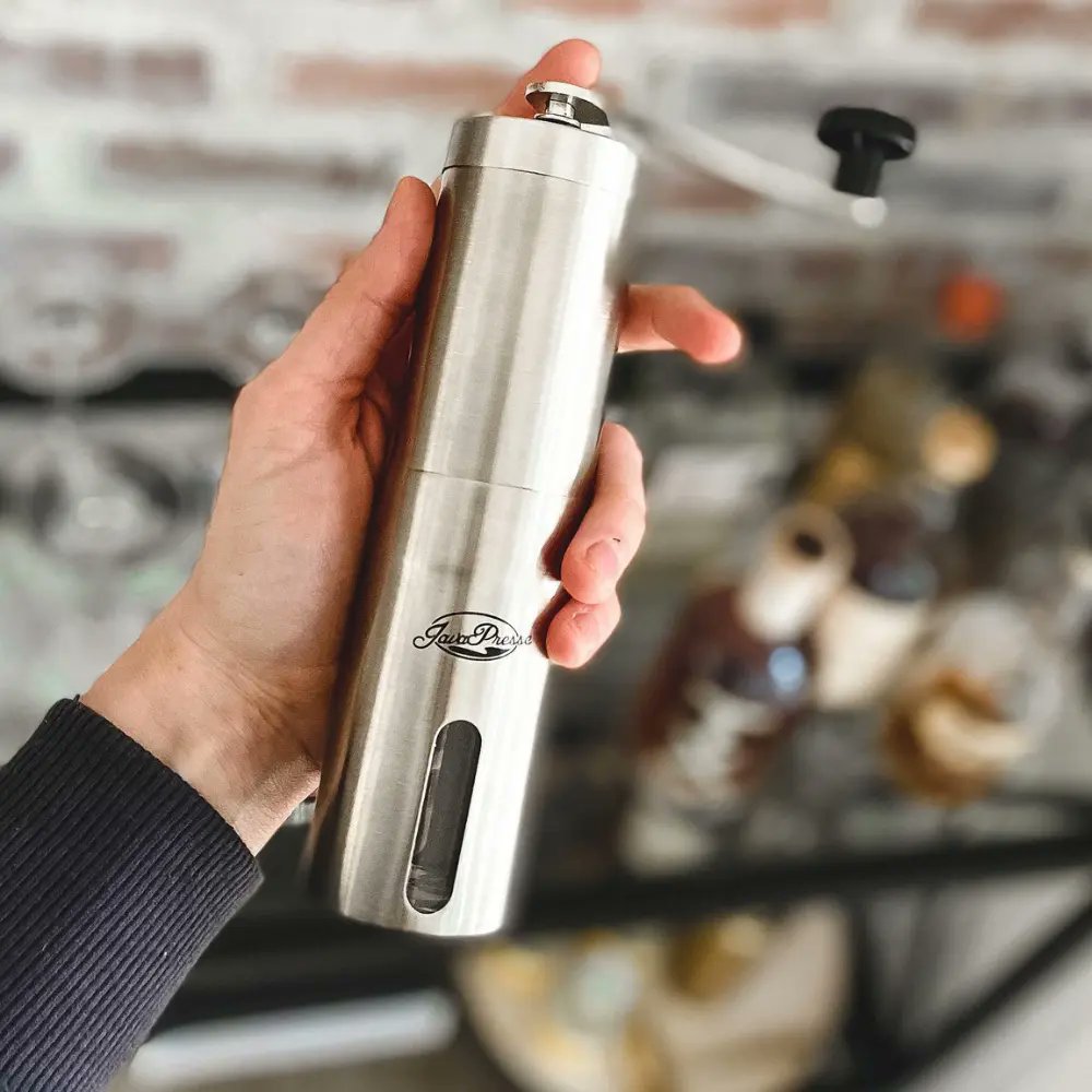 _coffeeguru_'s tweet card. Uncover the JavaPresse Manual Coffee Grinder in our detailed review. Expert views and user insights ensure your perfect brew every time.