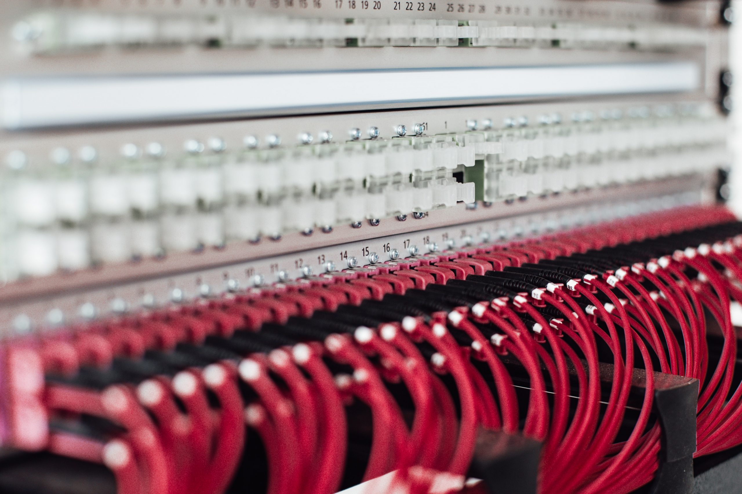 EdgeComputing_'s tweet card. DataBank, a connectivity and cloud provider, has secured $350 million in financing for an expansion of its US data centre infrastructure.