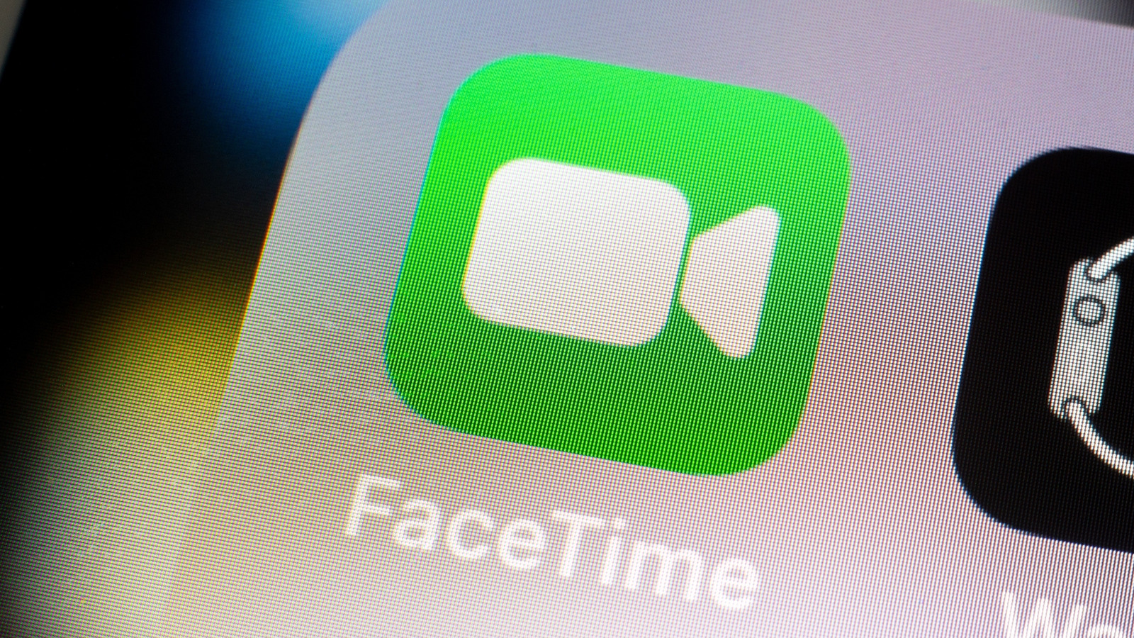 BGR's tweet card. To use FaceTime on Android an Apple user will have to create and send a link. This link can be used on any Chromium browser or Android browser.