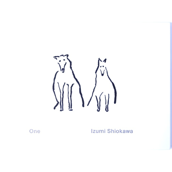 twililight_'s tweet card. 本書は、2024年夏に〈GALLERY CLASKA〉で開催された展覧会『One』 で塩川いづみが発表した作品29点に新作2点を加えた全31点を収録しています。 塩川はこの作品シリーズの制作の過程で、犬がその視線の先にいる誰かを想像しなければ、それらしく描けない動物だということに気がついたといいます。その誰かは、彼らの近くにいるのかもしれないし遠くにいるのかもしれない、見えているのかもしれな...