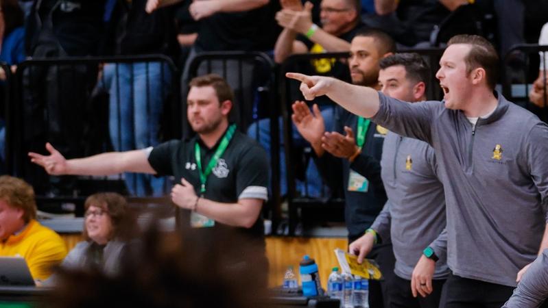 CSI_MBB's tweet card. TWIN FALLS, Idaho - Head Coach Jeff Reinert and the College of Southern Idaho Men's Basketball Program are excited to announce the hiring of Dawson Henshaw as an assistant coach for the 2025-26...