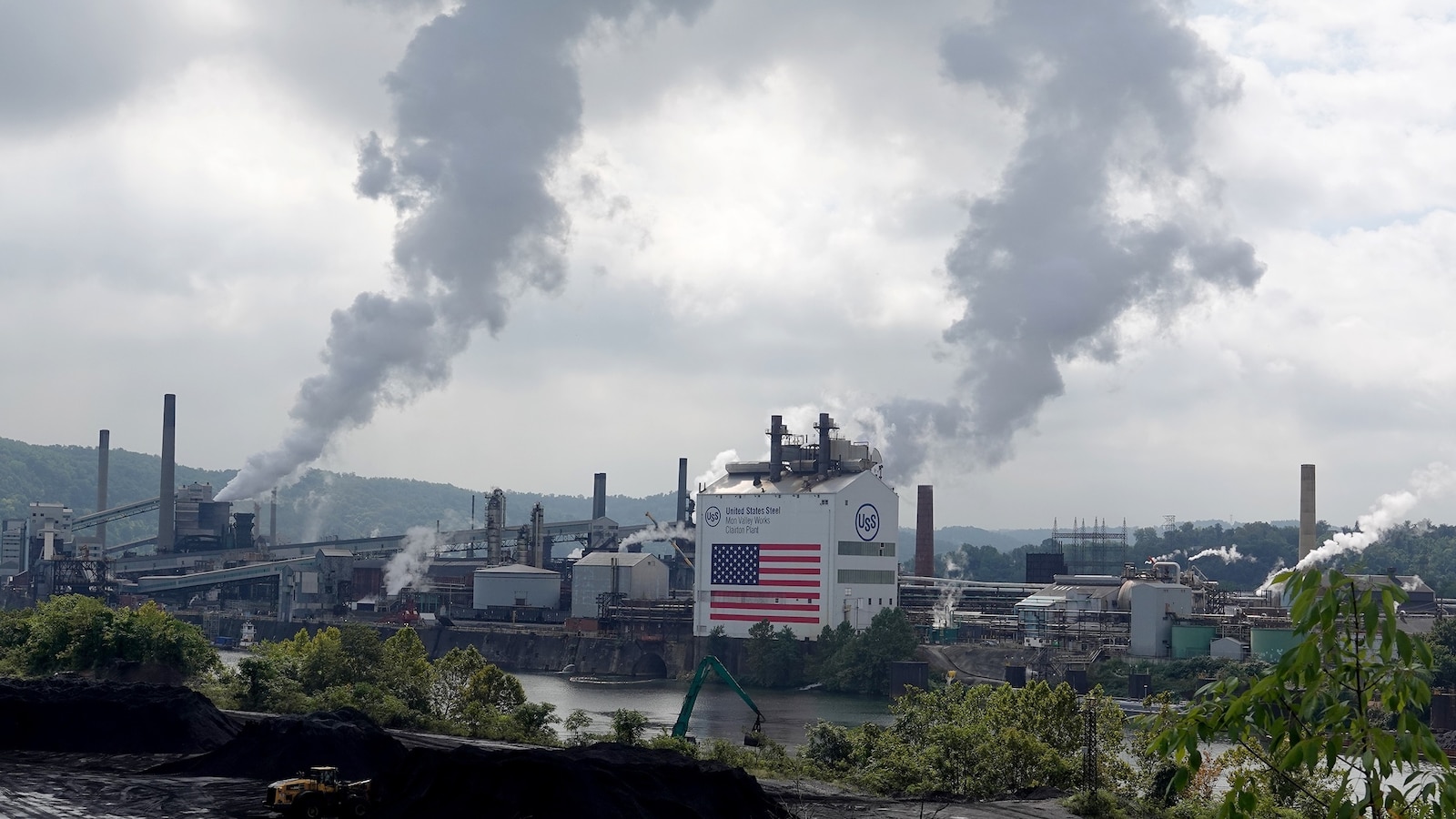 Docs4Divestment's tweet card. A major pollutant from fossil fuels has been linked to an increased risk of amyotrophic lateral sclerosis (ALS), according to new research.