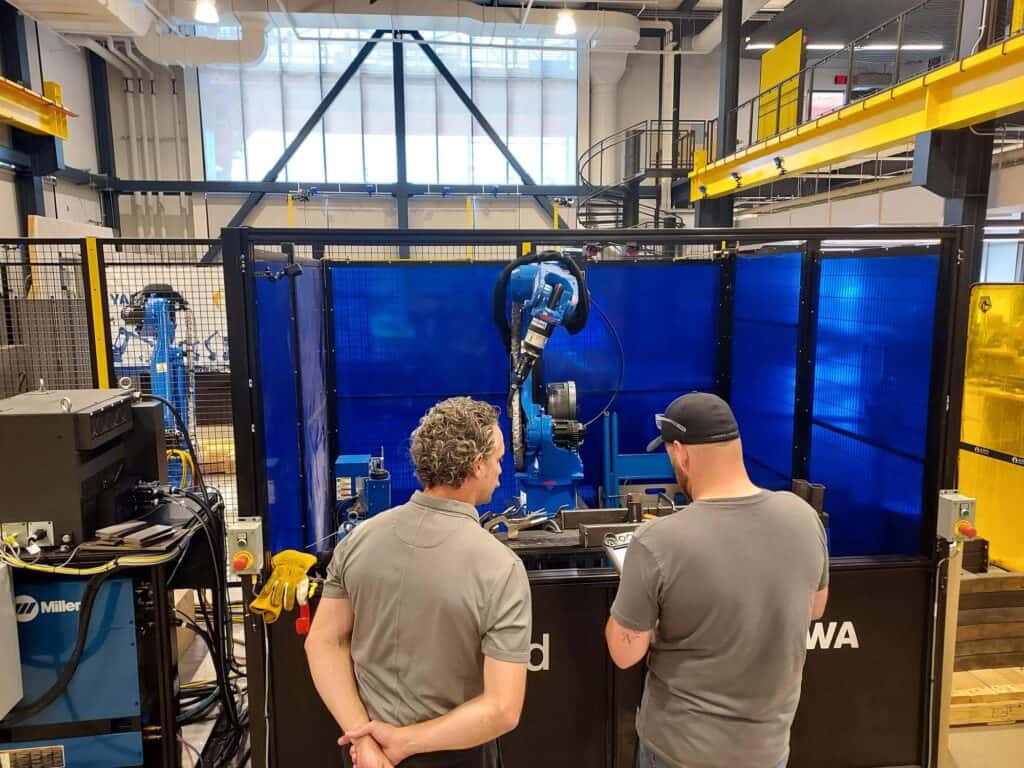 InnovatePGH's tweet card. The ARM Institute is accepting applications for its Robotics Manufacturing Hub, offering no-cost evaluation, prototyping and testing.
