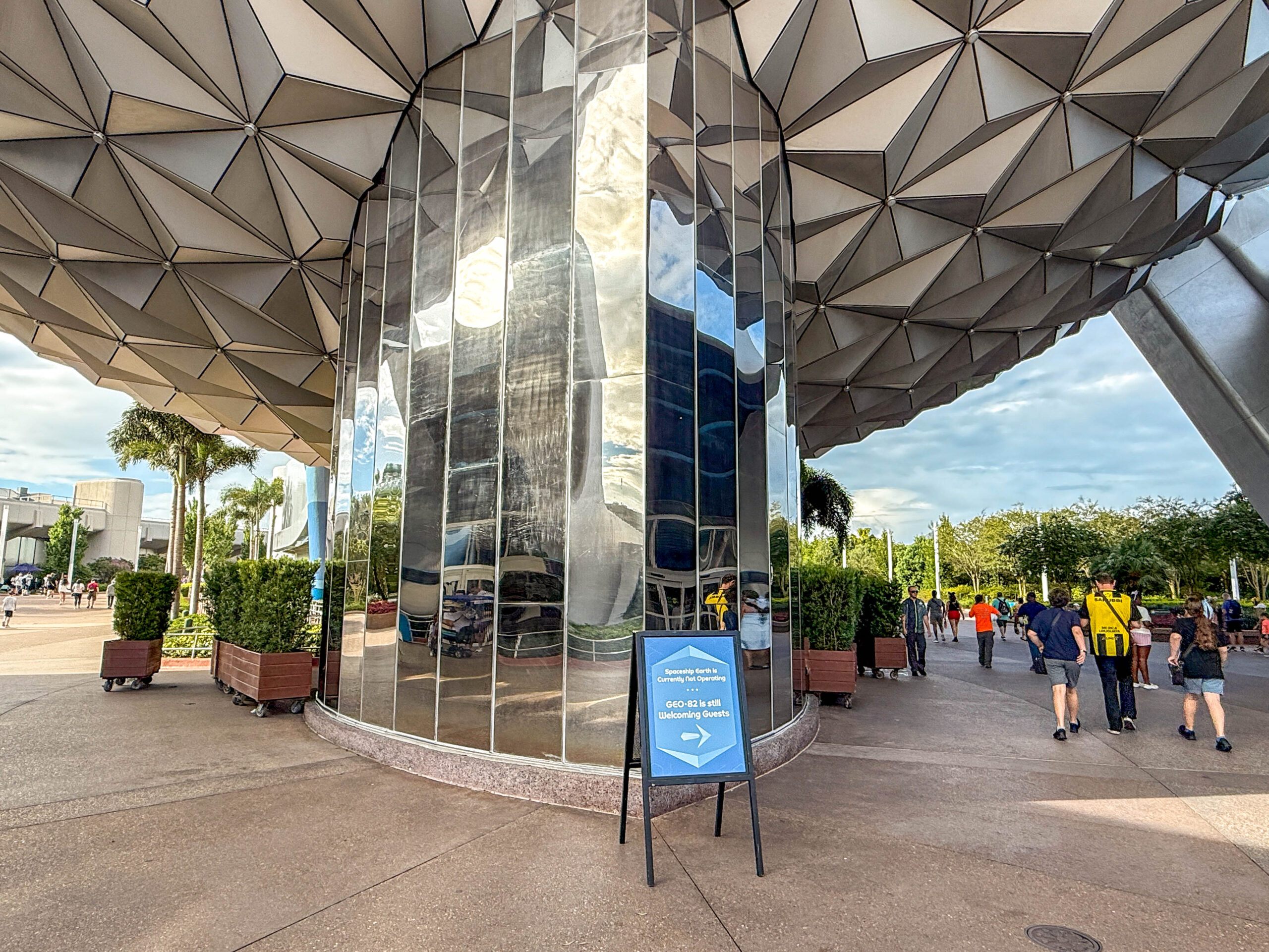 MickeyBlog_'s tweet card. Just weeks after Test Track 3.0 debuted at EPCOT, another one of the park's iconic attractions has closed for refurbishment.