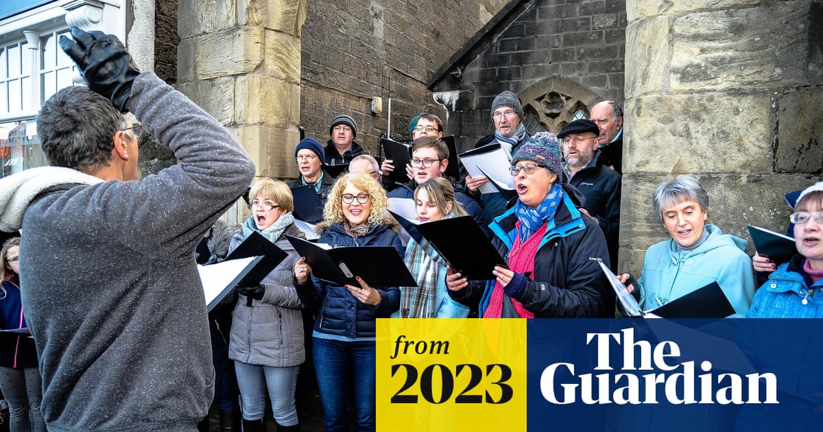 FronMVC's tweet card. Carols and choirs are enjoying a boom in popularity, and science is showing how they improve lives