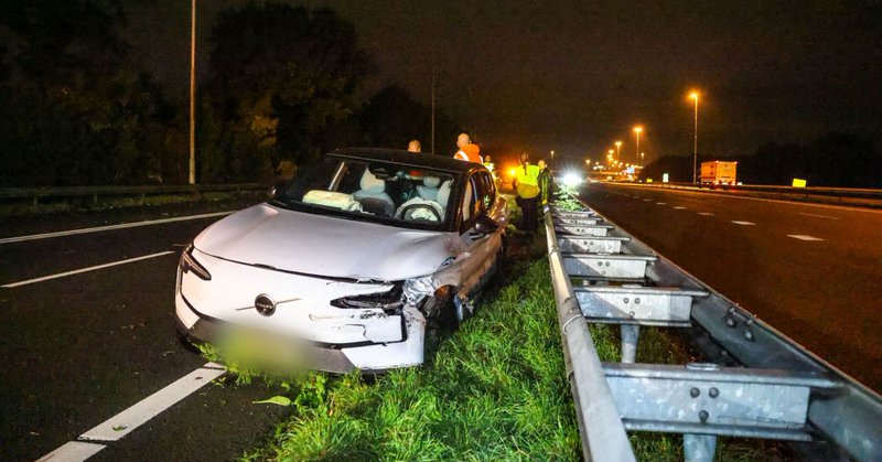 Ravage na ongeluk op A28, automobilist aangehouden