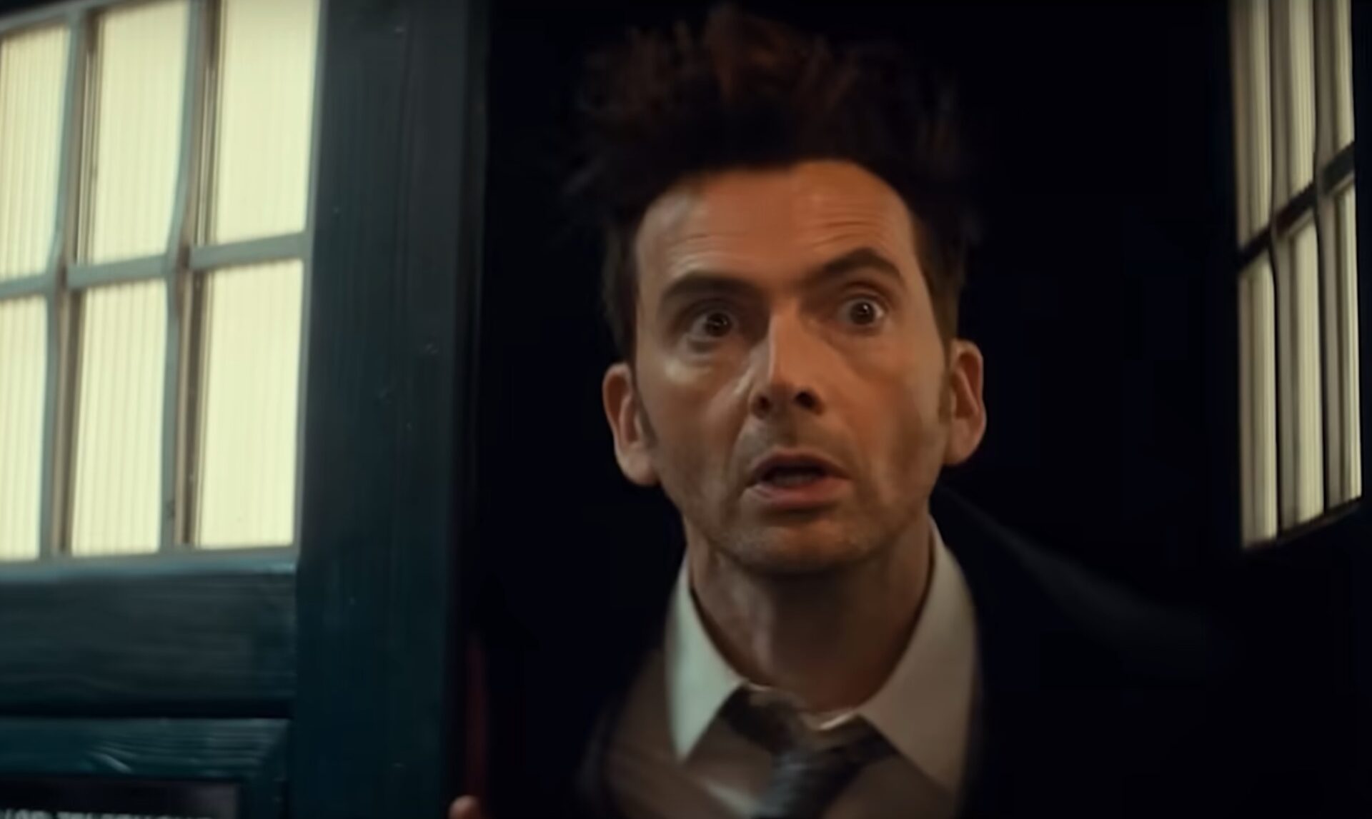 use_theforce_em's tweet card. It’s basically 2008 all over again! I don’t know that I’m emotionally capable of handling that transition, but seeing that transition is pretty much what Doctor Who is all about (as this episode...