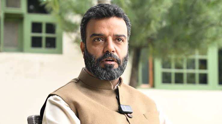 RisingKashmir's tweet card. National Conference (NC) senior leader and Member Parliament (MP) from Srinagar, Aga Ruhullah Mehdi on Saturday criticised the Omar Abdullah-led government in Jammu & Kashmir for "failing to sh…