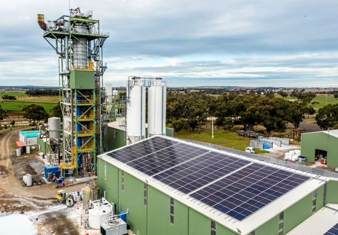 AustralianM's tweet card. Calix Limited has signed a Memorandum of Understanding (MOU) with a global aluminium producer to jointly develop its Zero Emissions Alumina (ZEAL) technology, alongside an agreement to carry out...