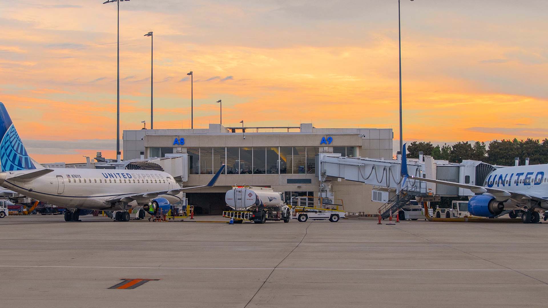 gvljournal's tweet card. Greenville-Spartanburg International Airport announced a major runway paving project that will begin in the summer of 2026.