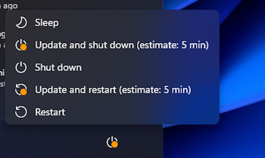 WindowsBlogIta's tweet card. Windows 11 è affetto da un bug che impedisce il corretto funzionamento del pulsante Aggiorna e arresta da almeno due anni. 
