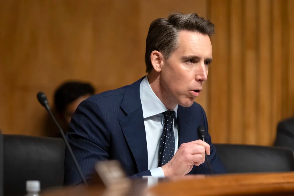 HawleyMO's tweet card. Hawley was among the nine lawmakers whose phone records were obtained through the FBI's Arctic Frost operation.