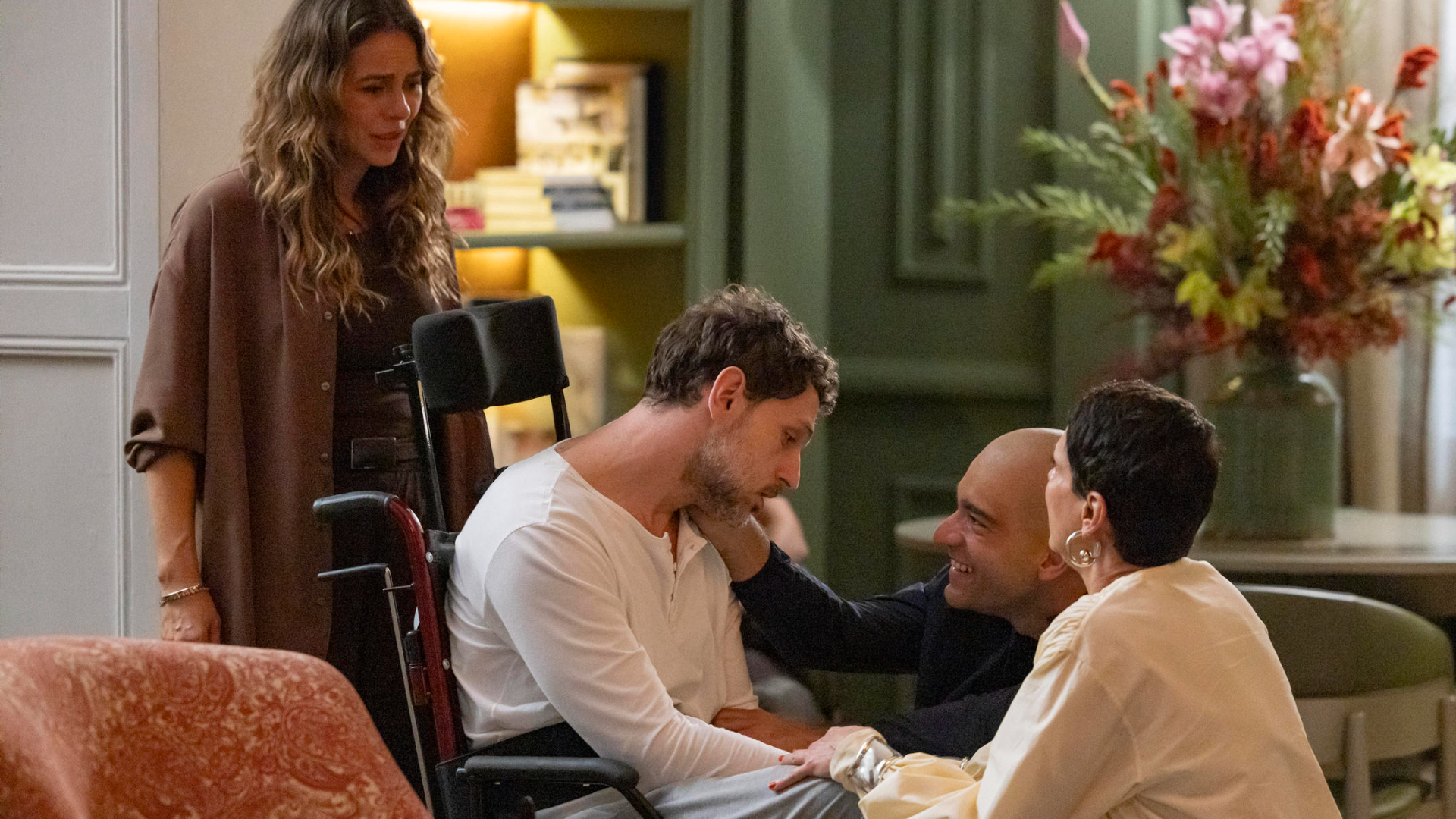 HugoGloss's tweet card. Sequência inédita chocou os espectadores na reta final da novela