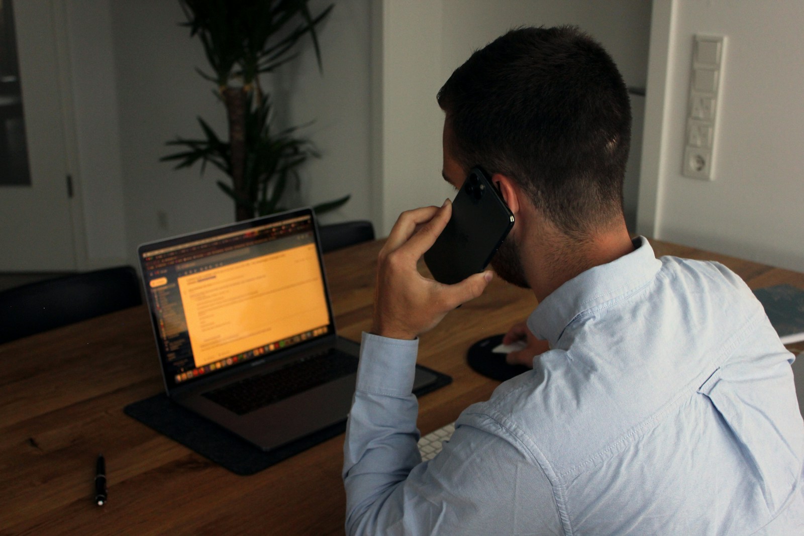 DevX_Com's tweet card. For decades, sales teams have relied on cold calls, scripts, and sheer persistence to move prospects through the pipeline.
