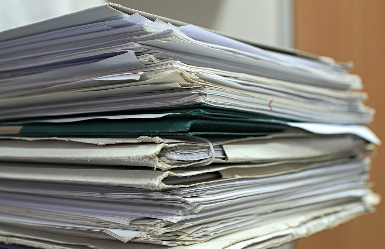 TRANSLAT's tweet card. Discover effective strategies for handling multilingual tender documentation for large-scale projects for law and consulting firms. Learn how TRANSLAT helps.