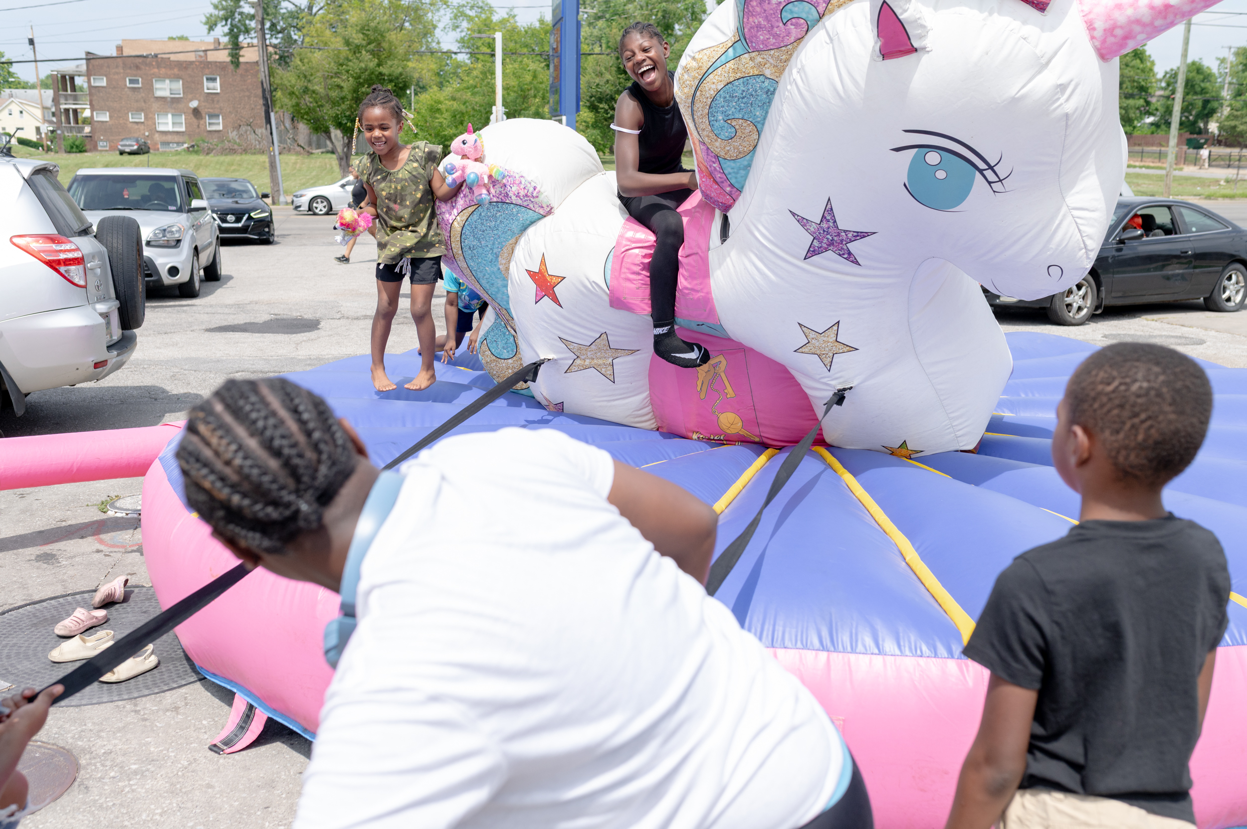 marknaymik's tweet card. Dozens of families flocked to a Sunoco gas station on Kinsman Road to stock up on free school supplies and celebrate the end of summer.