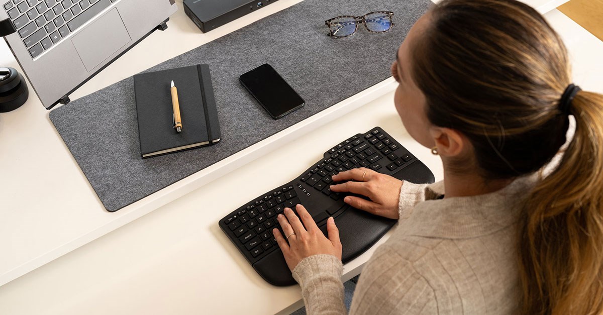 NewGizmoBlog's tweet card. As the new school year approaches, it’s essential to recognize that having the right technology can provide a competitive advantage. According to Statista, the prevalence of electronic devices among...