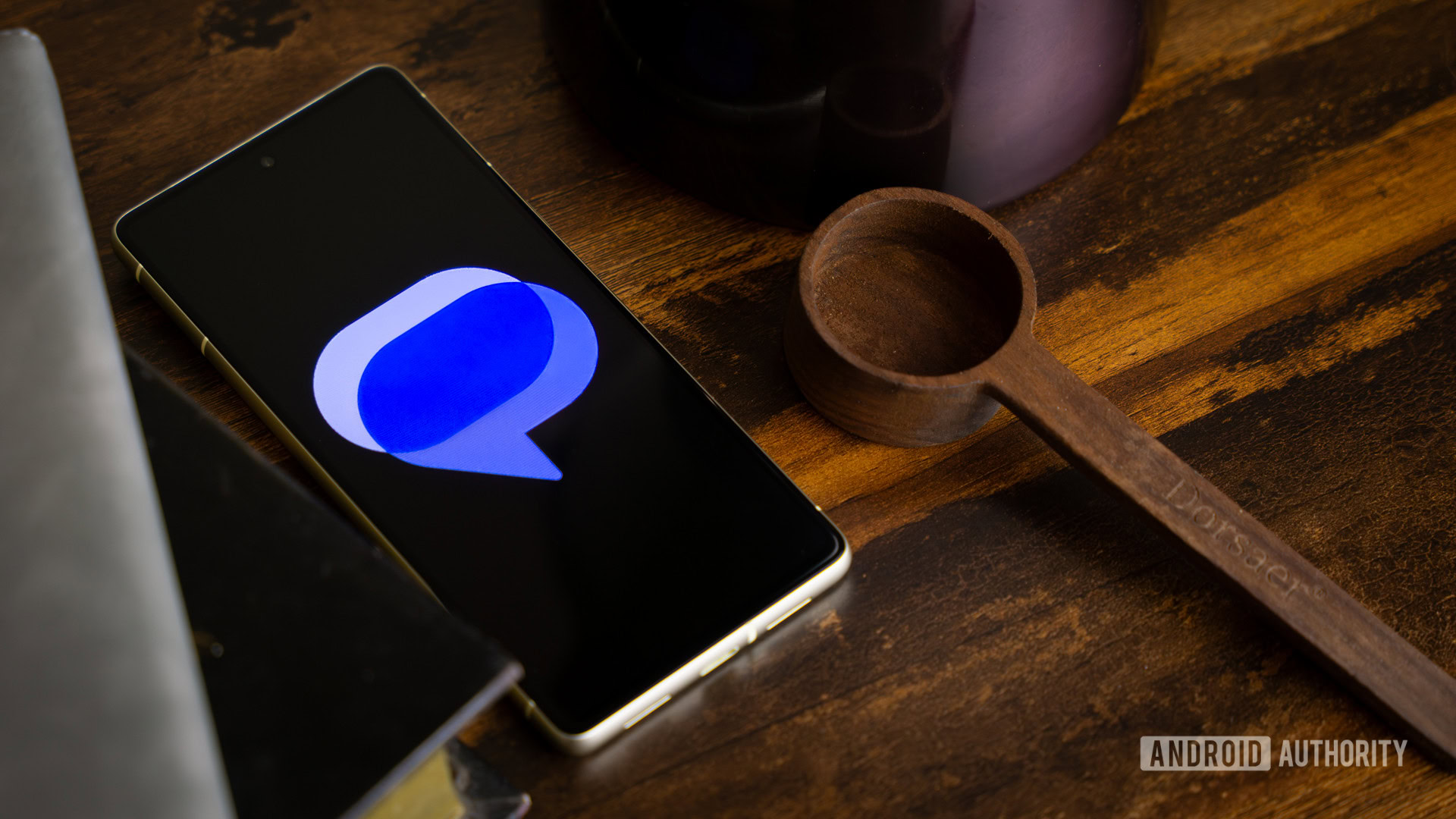 _tech_robot_'s tweet card. There are plenty of Facebook Messenger alternatives available, but there's a problem you need to consider.