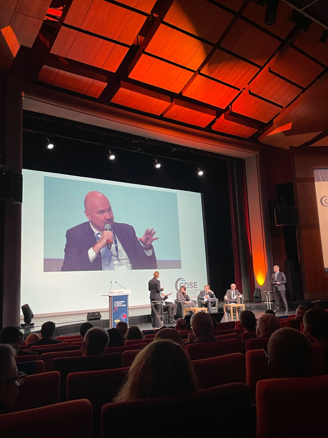 tdupiot's tweet card. Colloque annuel du CDSE (Club des Directeurs de Sécurité et de Sûreté des Entreprises), table ronde sur « Penser l’impensable, manager l’incertitude » avec Thierry Delville, Maxence Demerlé, Yann de...