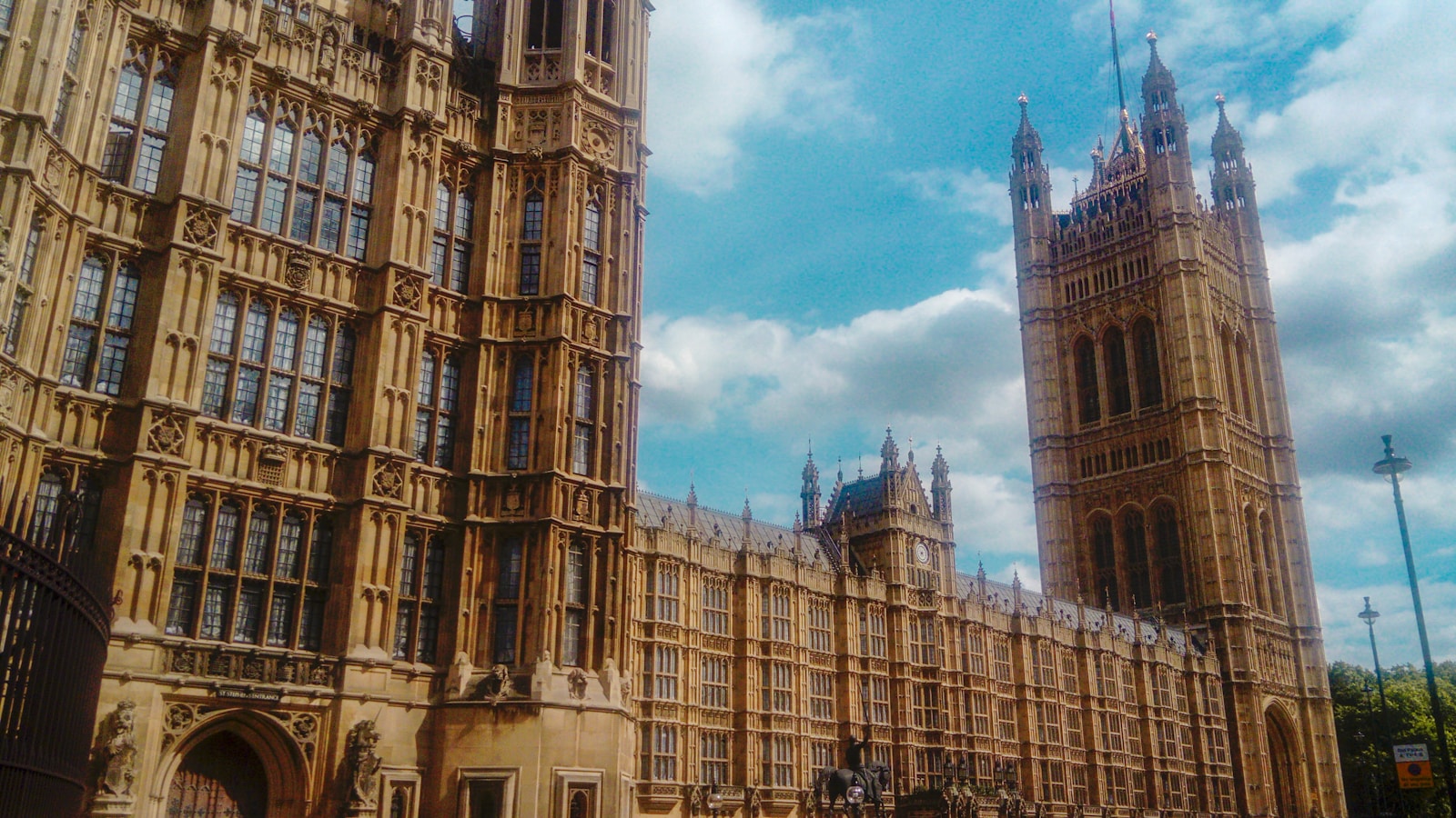 DevEngageLab's tweet card. In his Kew Gardens speech last week, the new UK Foreign Secretary David Lammy attempted to thread a difficult needle when it comes to communicating global issues to the public. Did he succeed? ...