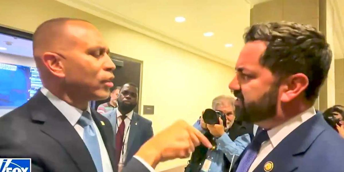 morgfair's tweet card. Rep. Mike Lawler (R-NY) was accused of embarrassing himself after causing chaos in a congressional hallway by confronting House Minority Leader Hakeem Jeffries (D-NY).Instead of meeting with Jeffries...