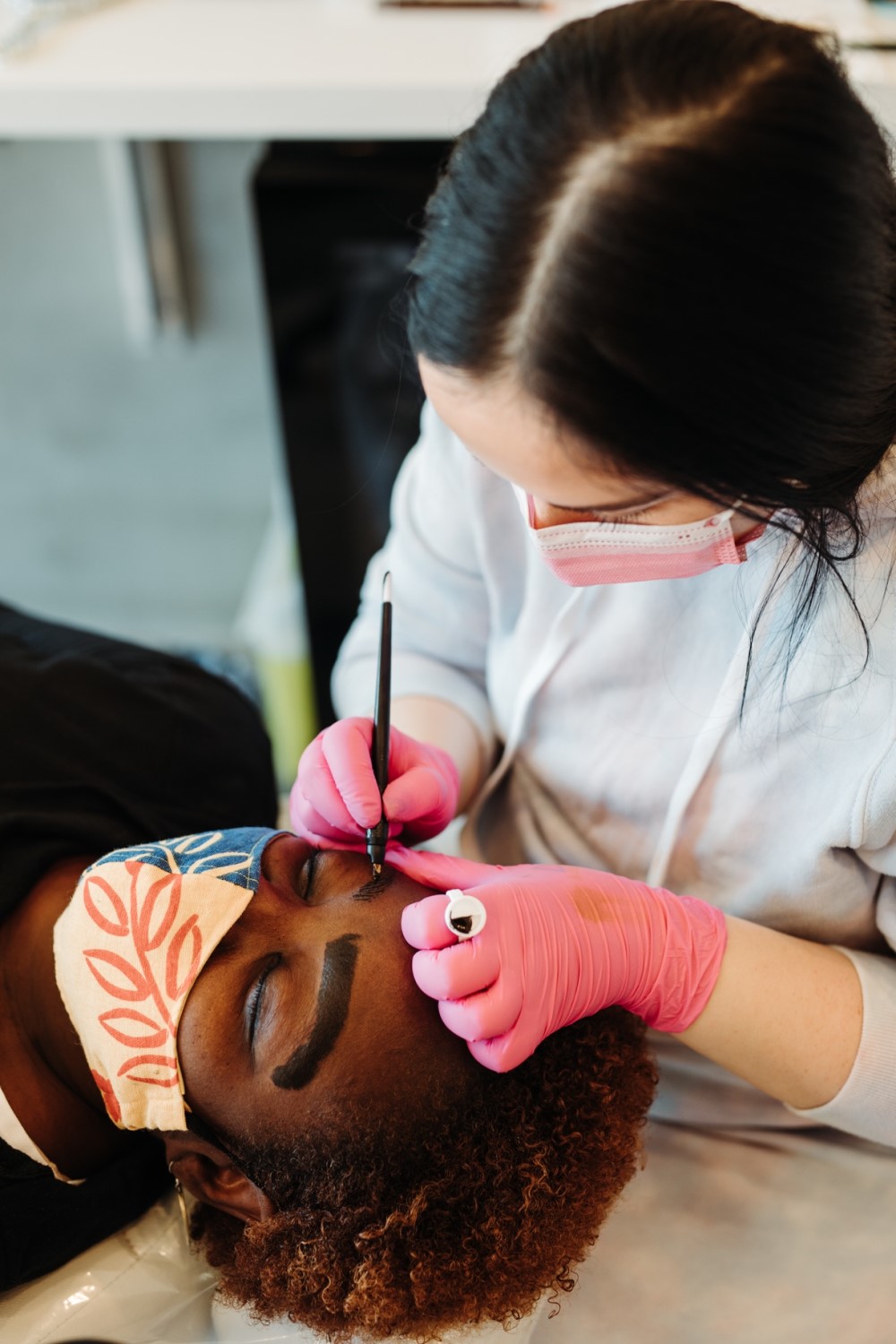 wecanruby's tweet card. One of the tell tale signs that a person has cancer is the loss of their eyebrows. Learn about microblading, a safe solution 6 months after chemo.